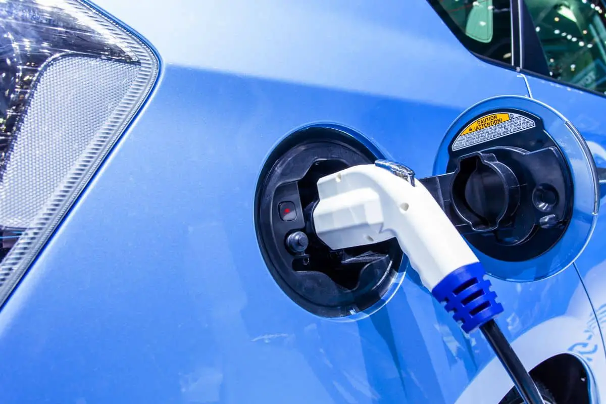 What’s The Difference Between A Plug In Hybrid And Other EVs?