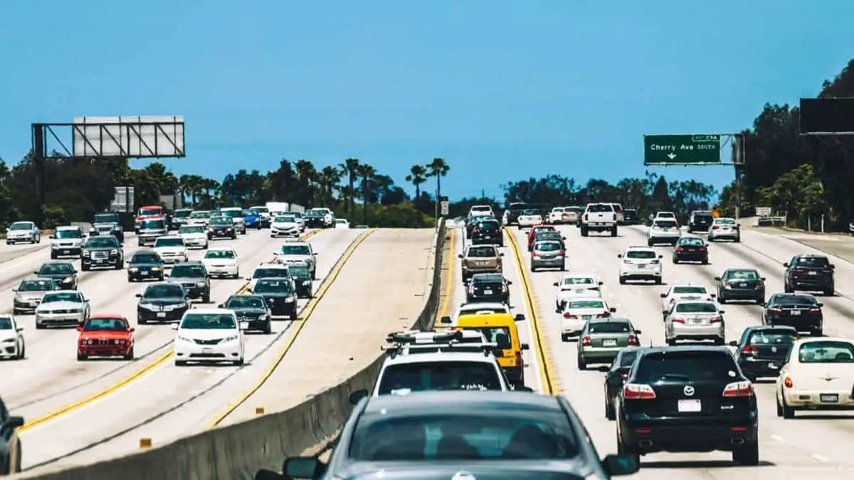 photo of busy freeway in california on a sunny day