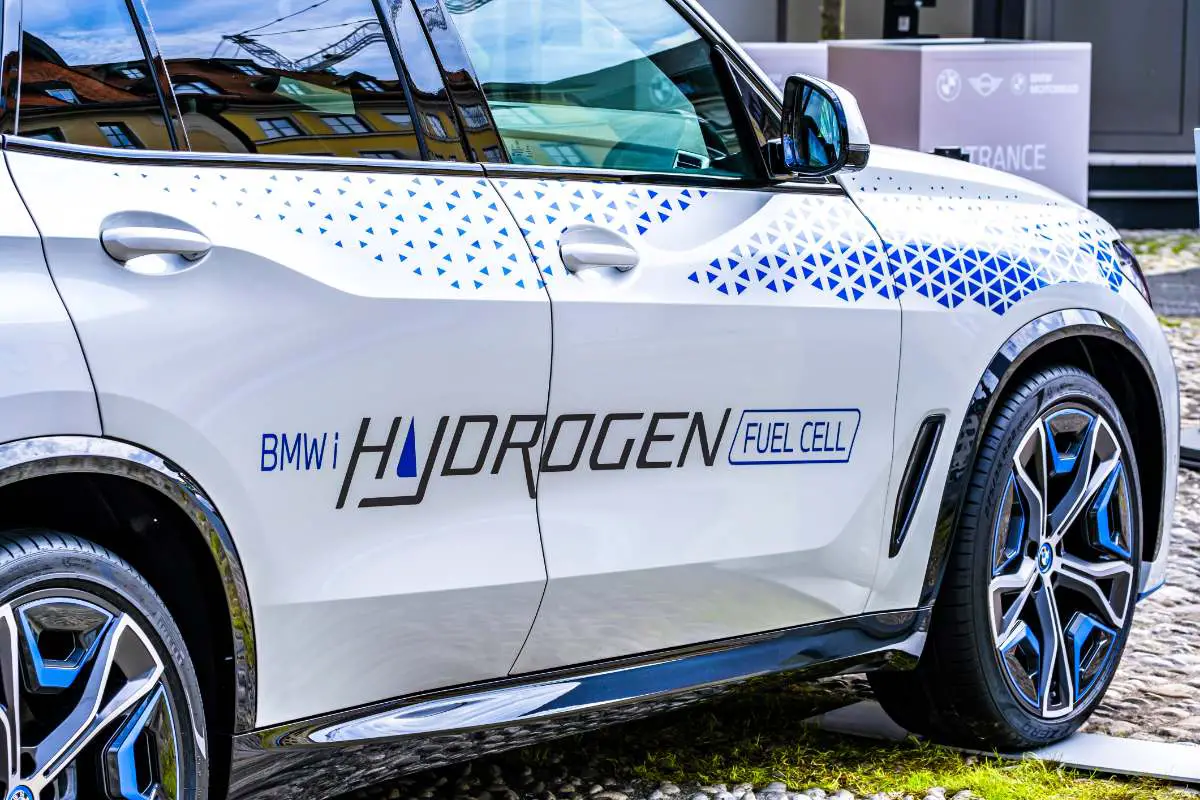 photo of BMW hydrogen fuel cell car at IAA trade fair