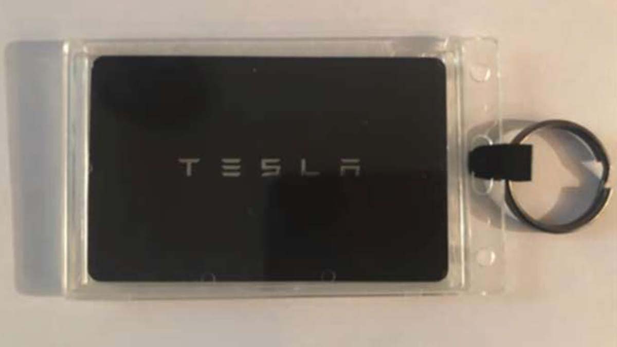 tesla-key-fob